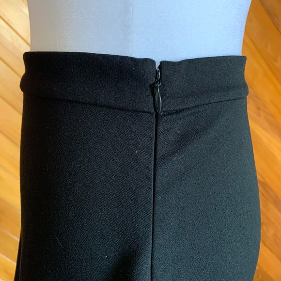 Gap Black Skater/Circle/A-Line Mini Skirt - Picture 3 of 5